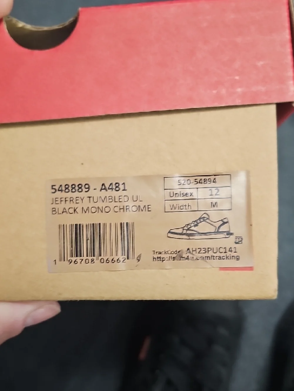 Levi's Men's Black Low-Top Casual Sneakers with Red Tab - Picture 10 of 10